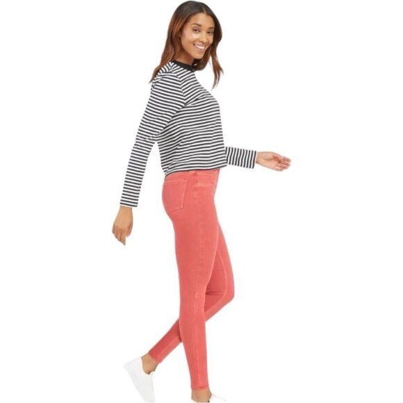 EUC Women's SPANX Ankle Jean-ish Leggings Nantucket Red 20018R | Size‎ M - Picture 2 of 11
